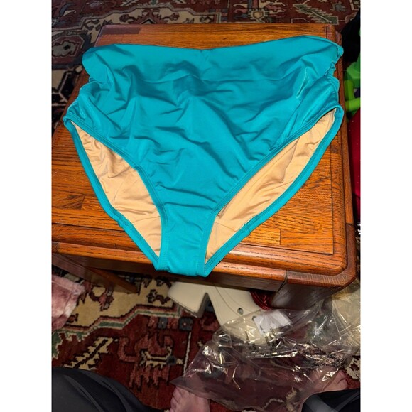 Lane Bryant tankini top size 42C with underwire- 2 piece Swim by cacique NWT - Picture 4 of 4